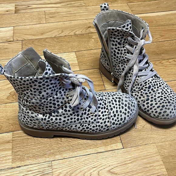 Treasure & Bond Other - Treasure & Bond Size 3 Cheetah Combat boots